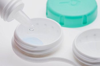 Hygiene practices affect contact lens case contamination